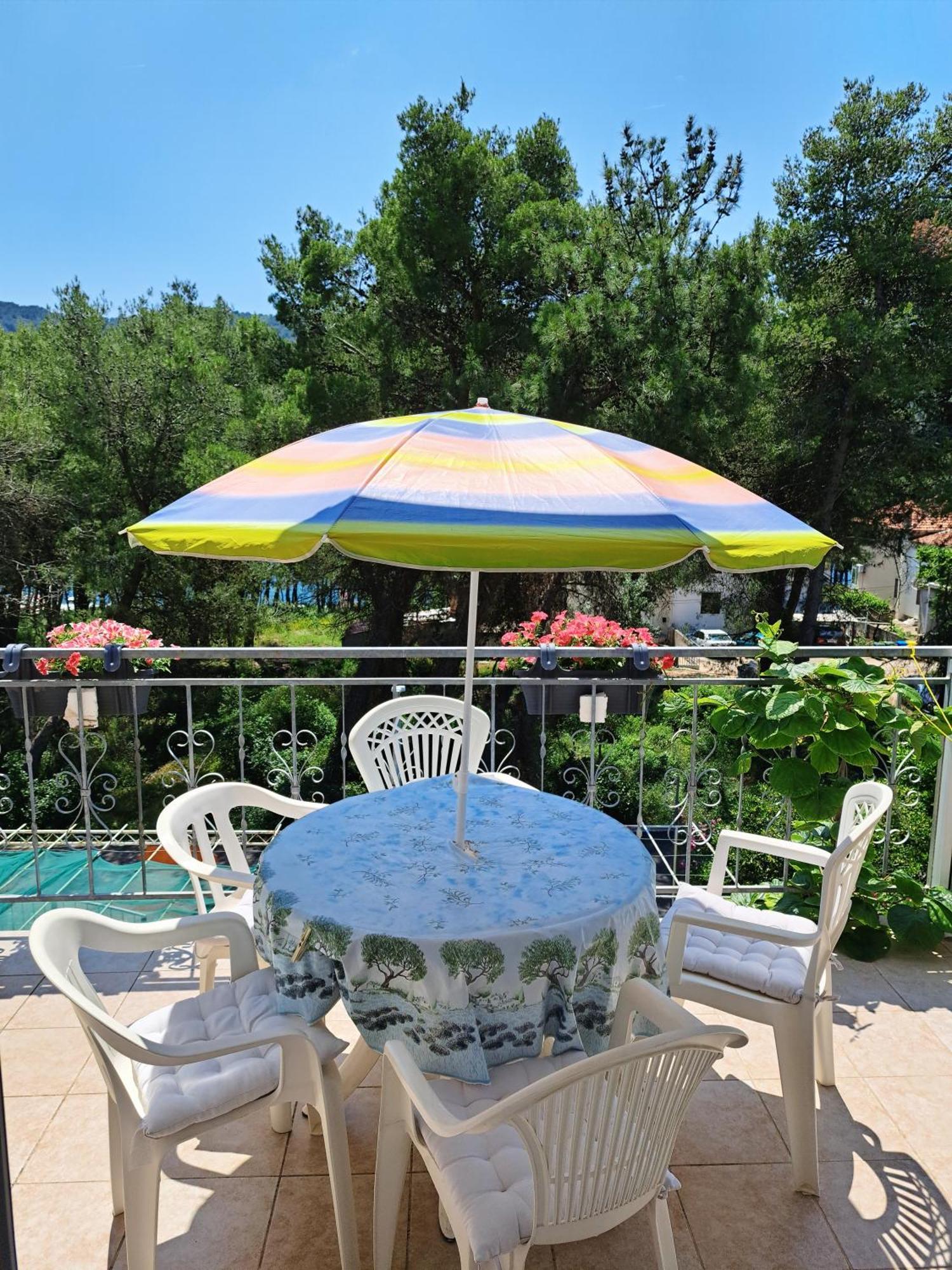 Apartments 1000 Flowers Stari Grad  Ruang foto