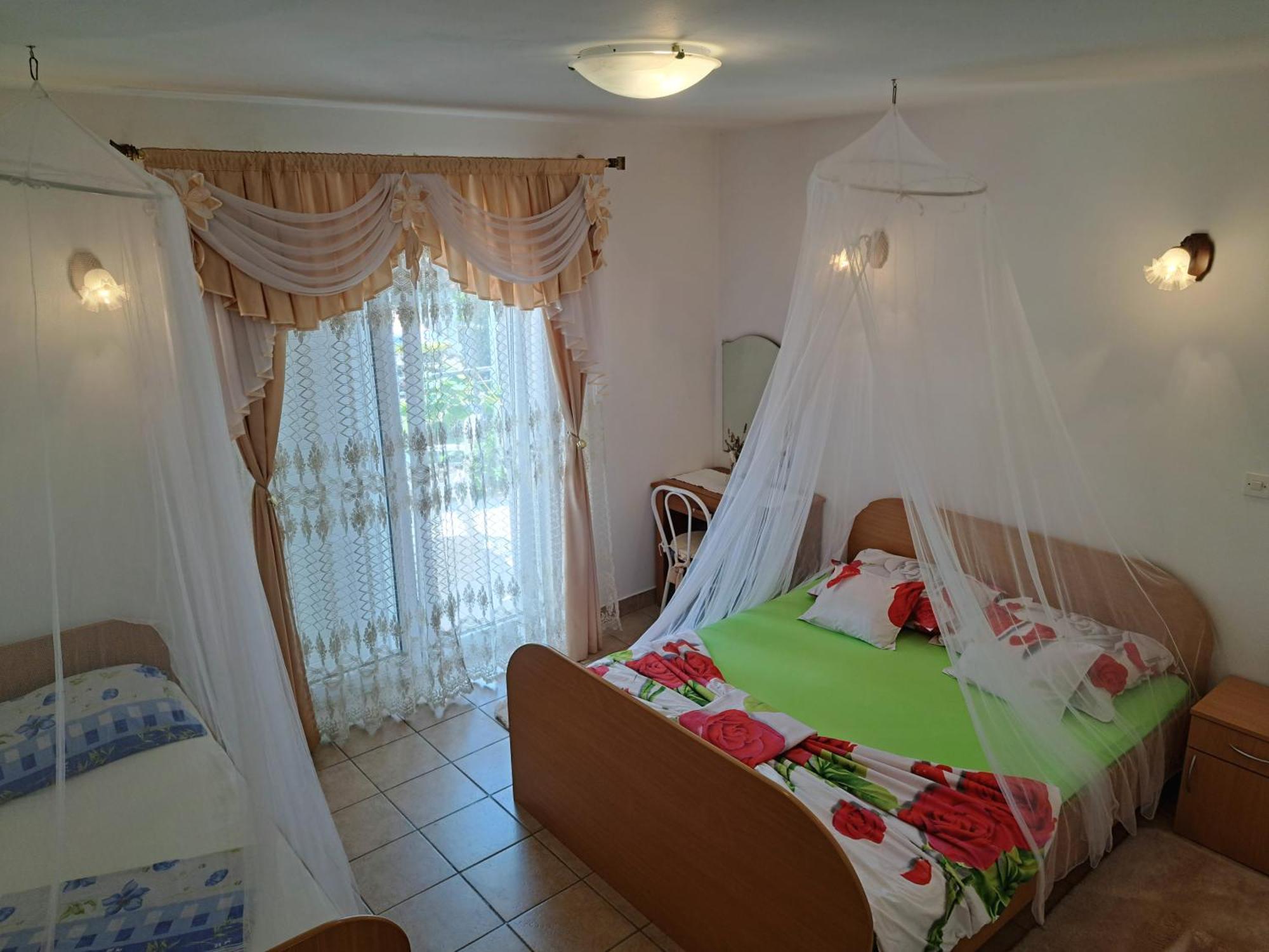 Apartments 1000 Flowers Stari Grad  Ruang foto